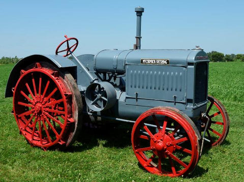 DISCOVER THE ULTIMATE RESOURCE FOR VINTAGE TRACTOR ENTHUSIASTS WITH THE CASE IH MCCORMICK-DEERING 15-30 GEAR DRIVE TRACTOR PARTS CATALOGUE MANUAL IN PDF FORMAT. 