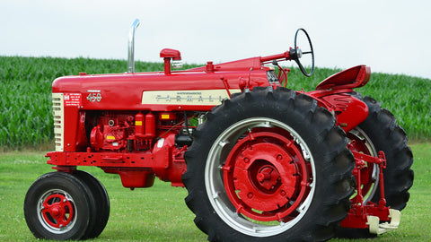 Case IH McCormick Farmall 450 Tractor Operator’s Manual 1004475R2 - Manual labs