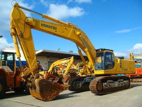 PC650-5, PC710-5 Komatsu Hydraulic Excavator Service Repair Manual SN: 20001 and up, 10001 and up Download PDF - Manual labs